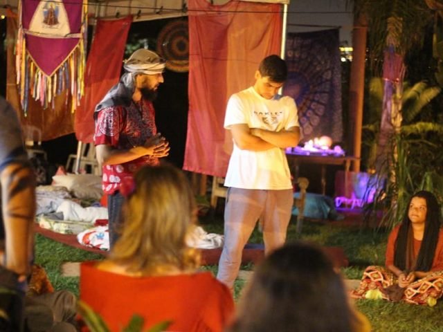 Experiência com Ayahuasca Experiência com Ayahuasca